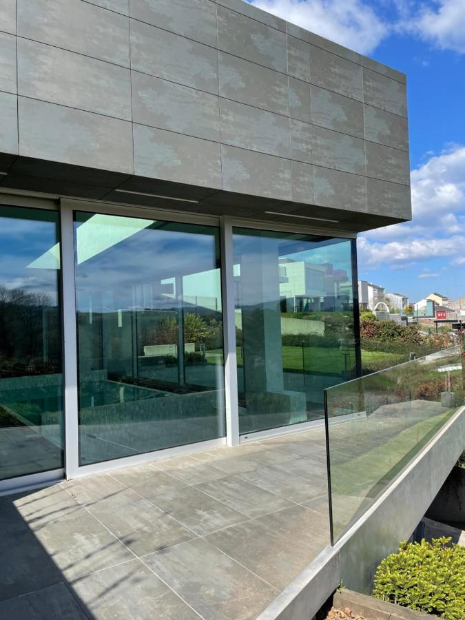Villa Tres Prismas Exclusive Sarria Exterior foto